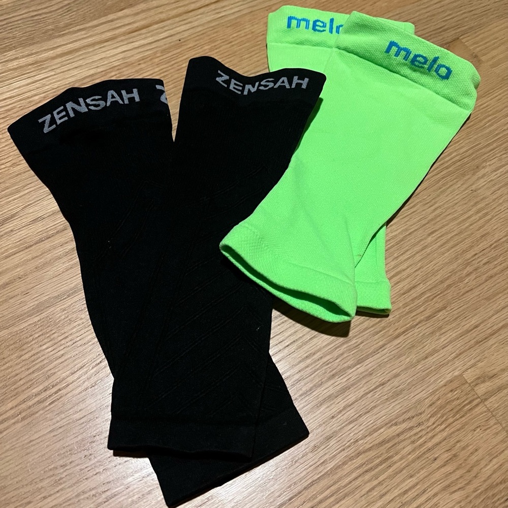 Calf compression sleeves for runners, 2 pair, size L/XL